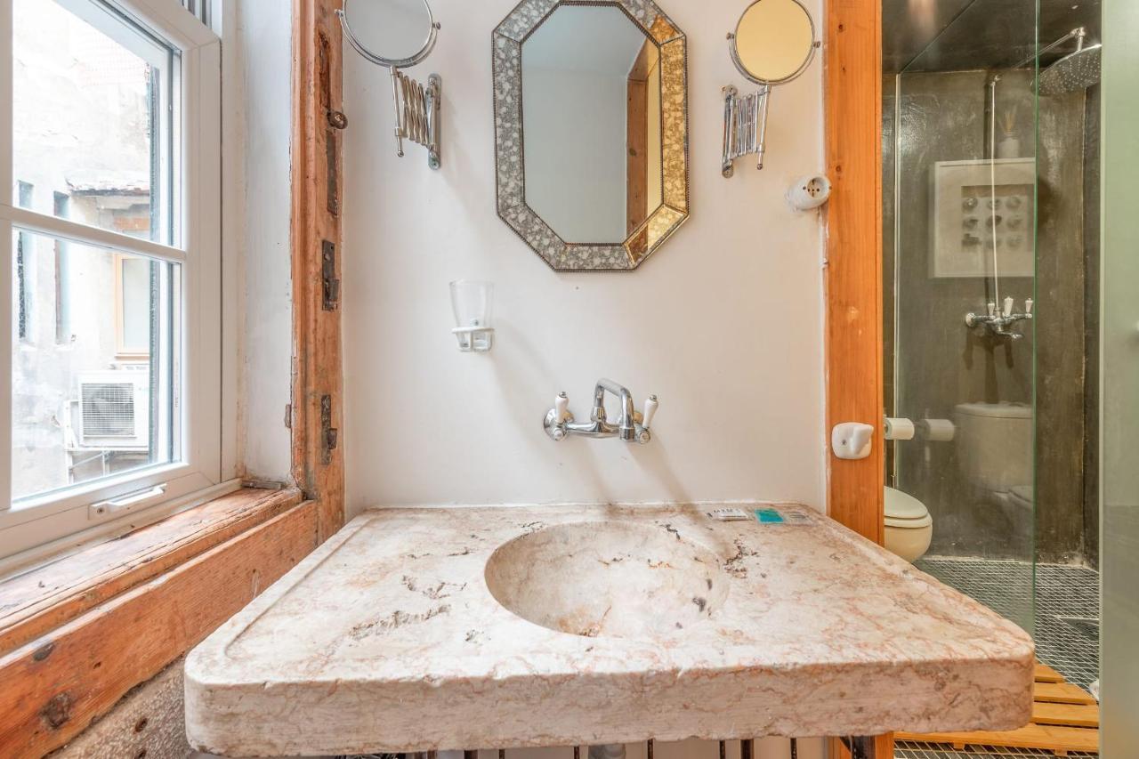 Guestready - Figueira Guesthouse ลิสบอน ภายนอก รูปภาพ